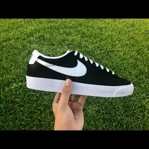 Nike blazer low ‘77 “black”